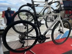 Berria Bikes BERRIA Belador 6.1 Vélo De Route Carbone Black Ebony/White Snow 2023 -Pas Cher Vtt Magasin berria belador 61 velo de route carbone black ebonywhite snow 2023 2