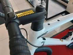 BMC Roadmachine One Ultegra Di2 Disc 12v Vélo De Route 2022 14 BMC Roadmachine One Ultegra Di2 Disc 12v Vélo De Route 2022 -Pas Cher Vtt Magasin bmc roadmachine one ultegra di2 disc 12v velo de route 2022 3