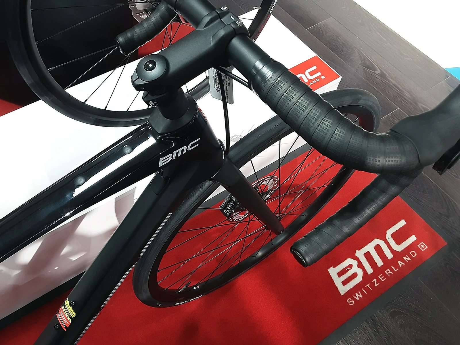 BMC Roadmachine Three Ultegra Di2 Disc 12v Vélo De Route 2022 3 BMC Roadmachine Three Ultegra Di2 Disc 12v Vélo De Route 2022 – Image 3