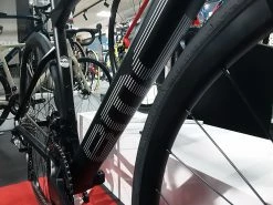 BMC Roadmachine Three Ultegra Di2 Disc 12v Vélo De Route 2022 17 BMC Roadmachine Three Ultegra Di2 Disc 12v Vélo De Route 2022 -Pas Cher Vtt Magasin bmc roadmachine three ultegra di2 disc 12v velo de route 2022 4