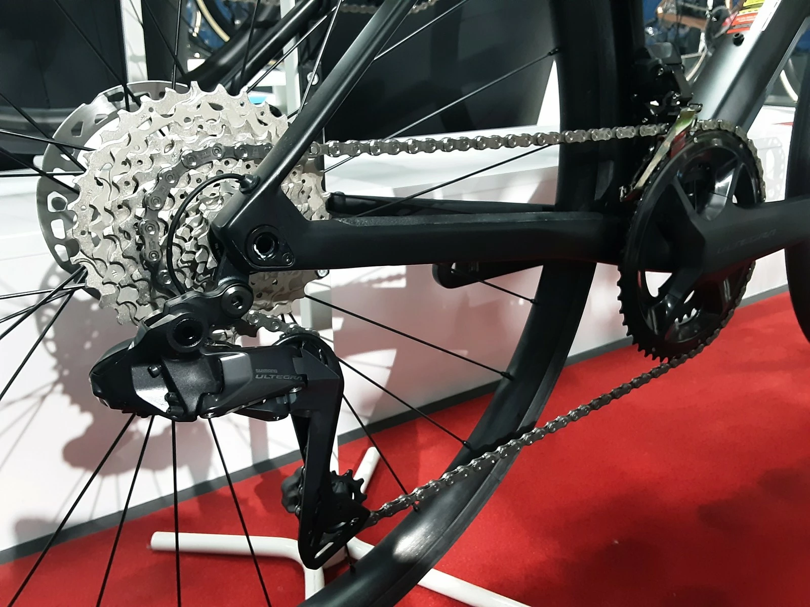 BMC Roadmachine Three Ultegra Di2 Disc 12v Vélo De Route 2022 6 BMC Roadmachine Three Ultegra Di2 Disc 12v Vélo De Route 2022 – Image 6