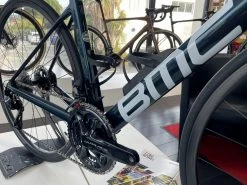 BMC Teammachine SLR01 One Dura-Ace Di2 Disc 12v Vélo De Course 2022 24 BMC Teammachine SLR01 One Dura-Ace Di2 Disc 12v Vélo De Course 2022 -Pas Cher Vtt Magasin bmc teammachine slr01 one dura ace di2 disc 12v velo de course 2022 2