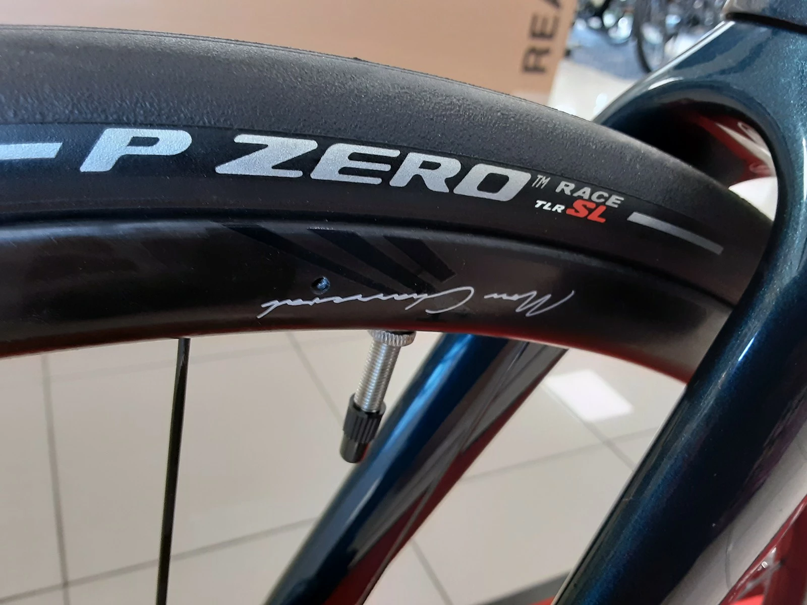 BMC Teammachine SLR01 One Dura-Ace Di2 Disc 12v Vélo De Course 2022 9 BMC Teammachine SLR01 One Dura-Ace Di2 Disc 12v Vélo De Course 2022 – Image 9