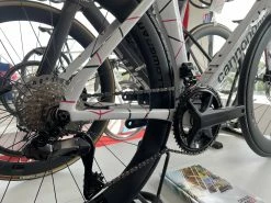 CANNONDALE SystemSix Hi-Mod Carbon Ultegra Di2 Replica Education First 2023 11 CANNONDALE SystemSix Hi-Mod Carbon Ultegra Di2 Replica Education First 2023 -Pas Cher Vtt Magasin cannondale systemsix hi mod carbon ultegra di2 replica education first 2023 3