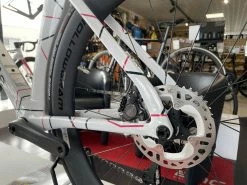 CANNONDALE SystemSix Hi-Mod Carbon Ultegra Di2 Replica Education First 2023 13 CANNONDALE SystemSix Hi-Mod Carbon Ultegra Di2 Replica Education First 2023 -Pas Cher Vtt Magasin cannondale systemsix hi mod carbon ultegra di2 replica education first 2023 5