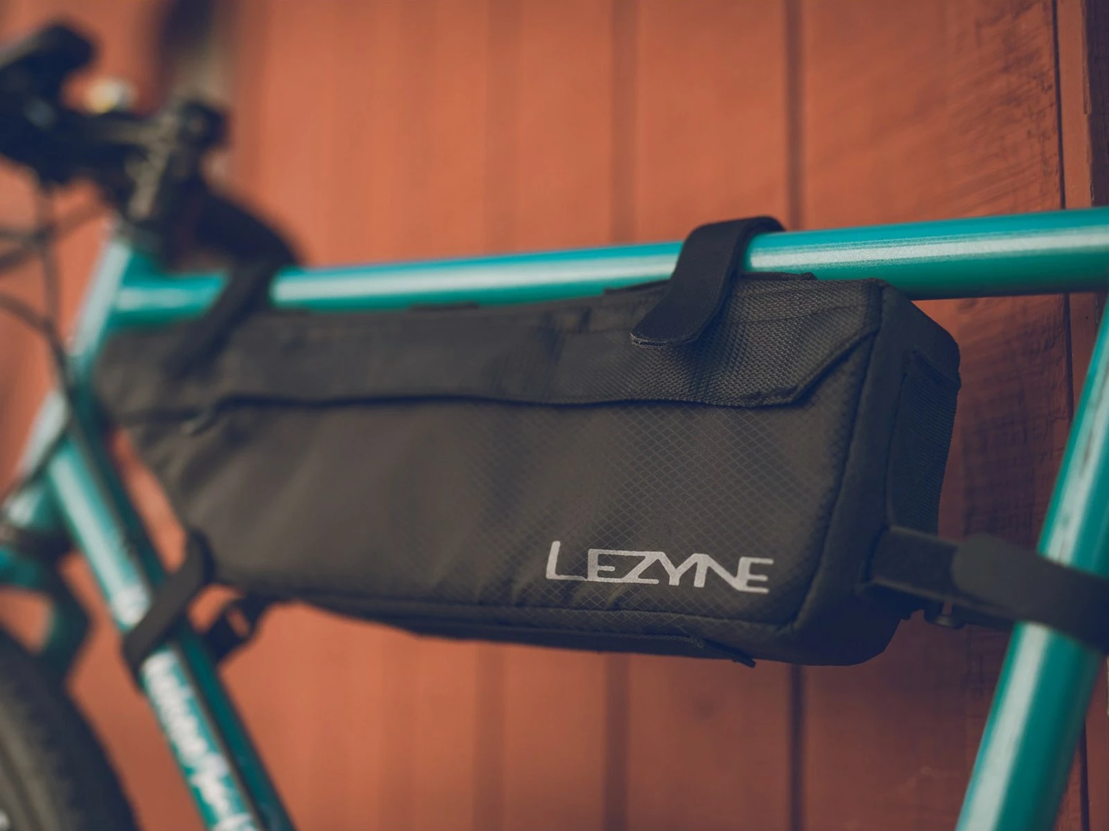 LEZYNE Sacoche De Cadre Caddy Frame Bag Noir 5 LEZYNE Sacoche De Cadre Caddy Frame Bag Noir – Image 5