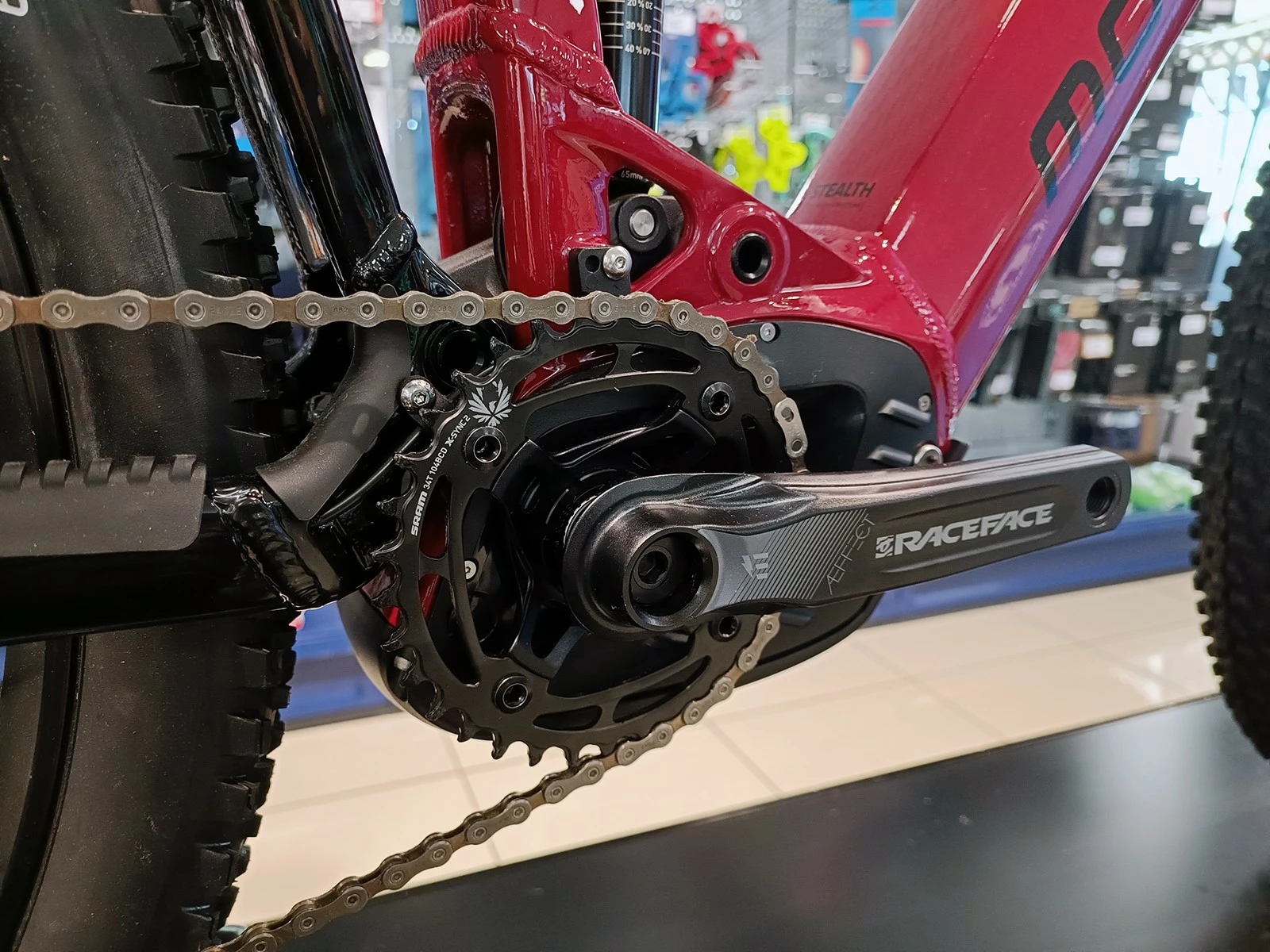 MONDRAKER Chaser 750 VTTAE Cherry Red-black 2022 7 MONDRAKER Chaser 750 VTTAE Cherry Red-black 2022 – Image 7