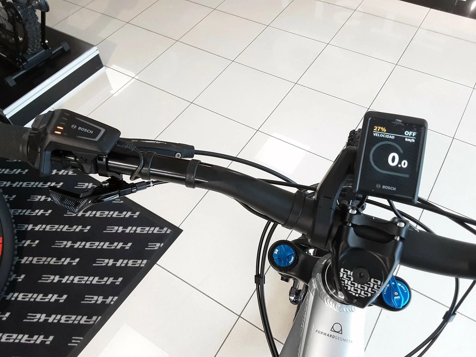 MONDRAKER Crafty R 29 VTTAE Racing Silver-graphite 2022 3 MONDRAKER Crafty R 29 VTTAE Racing Silver-graphite 2022 – Image 3