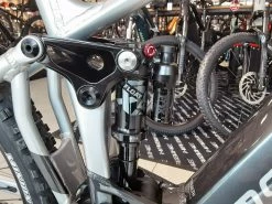 MONDRAKER Crafty R 29 VTTAE Racing Silver-graphite 2022 10 MONDRAKER Crafty R 29 VTTAE Racing Silver-graphite 2022 -Pas Cher Vtt Magasin mondraker crafty r 29 vttae racing silver graphite 2022 3