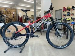 MONDRAKER Foxy R VTT All-Mountain Deep Purple / Flame Red 2022 -Pas Cher Vtt Magasin mondraker foxy r vtt all mountain deep purple flame red 2022 3