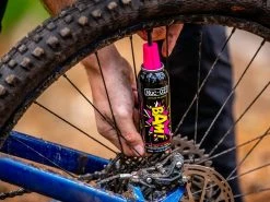 MUC-OFF B.A.M! Bombe De Réparation Crevaison - 125ml -Pas Cher Vtt Magasin muc off carbon gripper pate de montage carbone tube 75gr 7