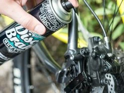MUC-OFF Disc Brake Cleaner Dégraissant Disque - Aérosol 400ml -Pas Cher Vtt Magasin muc off disc brake cleaner degraissant disque aerosol 400ml 5