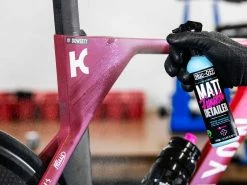 MUC-OFF Matt Finish Detailer Lustrant Peinture Mat - Spray 450ml -Pas Cher Vtt Magasin muc off matt finish detailer lustrant peinture mat spray 450ml 3