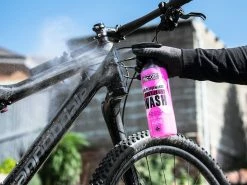 MUC-OFF Waterless Wash Nettoyant Sans Eau Haute Performance - Spray 750ml -Pas Cher Vtt Magasin muc off waterless wash nettoyant sans eau haute performance spray 750ml 2