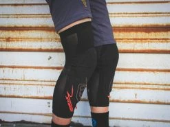 TROY LEE DESIGNS Stage Protection Genouillère VTT 8 TROY LEE DESIGNS Stage Protection Genouillère VTT -Pas Cher Vtt Magasin troy lee designs stage protection genouillere vtt 3