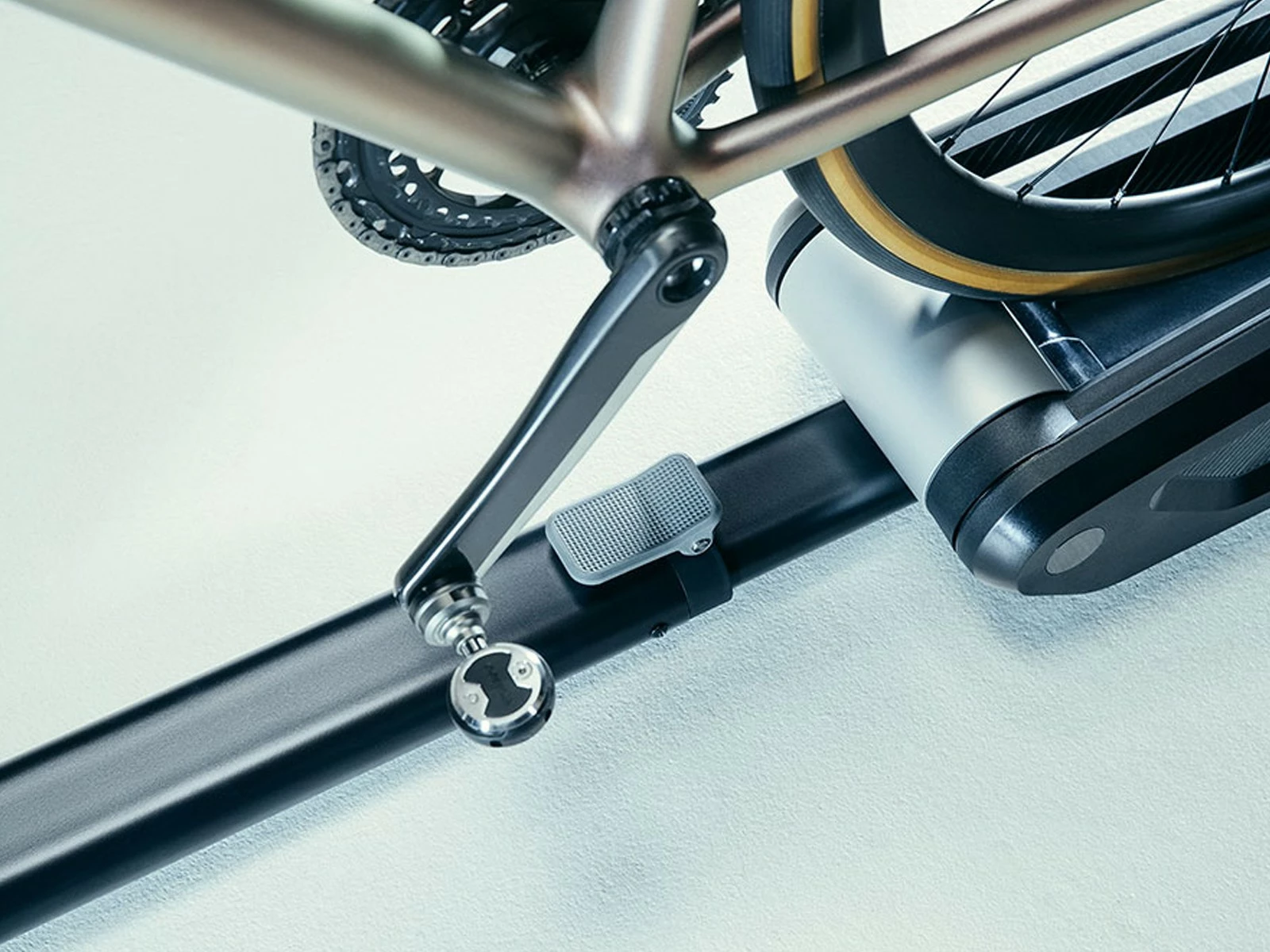 WAHOO FITNESS Bundle Kickr Rollr + Pédales Speedplay Powerlink Zero 10 WAHOO FITNESS Bundle Kickr Rollr + Pédales Speedplay Powerlink Zero – Image 10