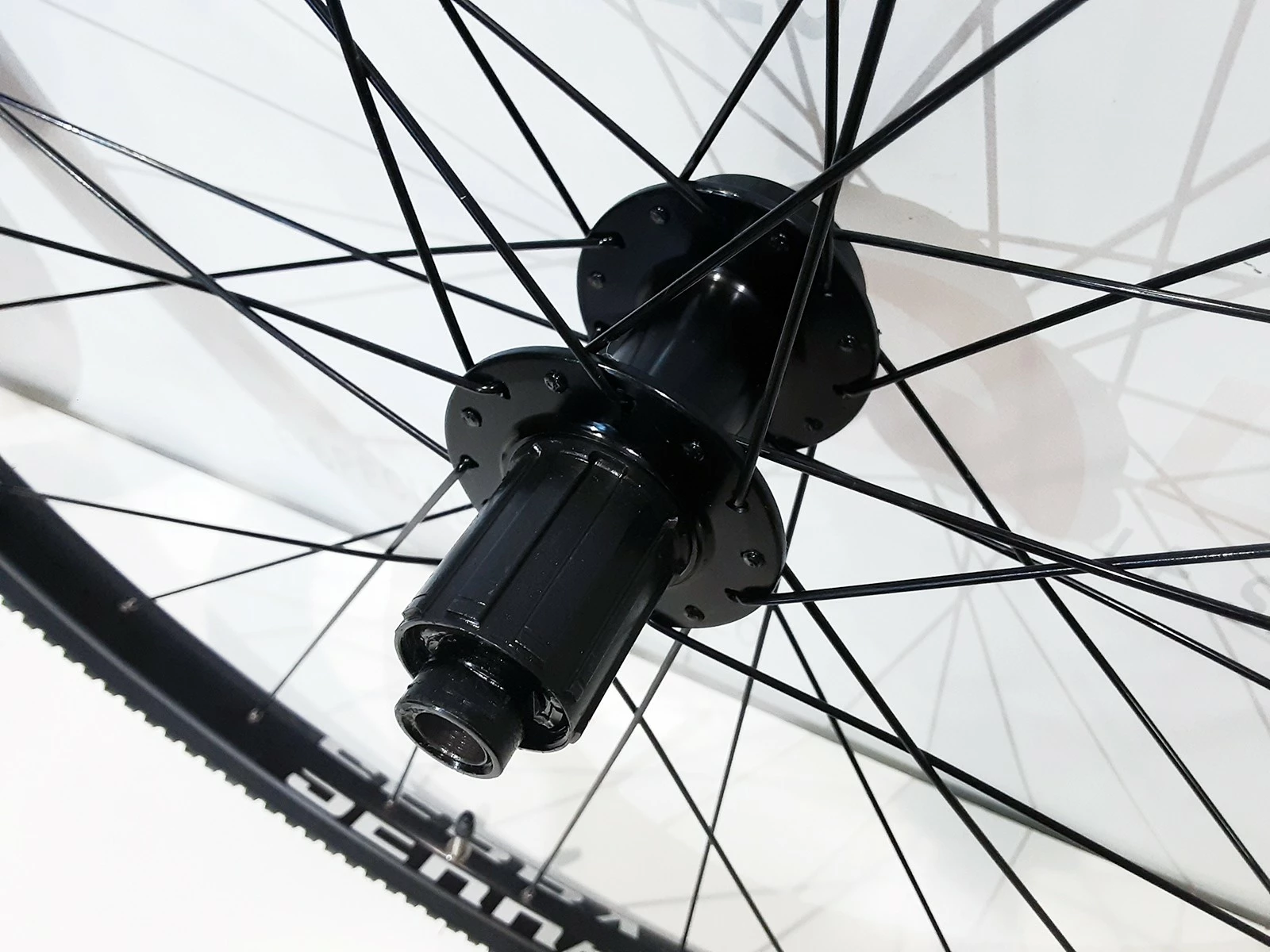 WTB Serra Roues Gravel Aluminium Disque Tubeless Ready 2022 5 WTB Serra Roues Gravel Aluminium Disque Tubeless Ready 2022 – Image 5