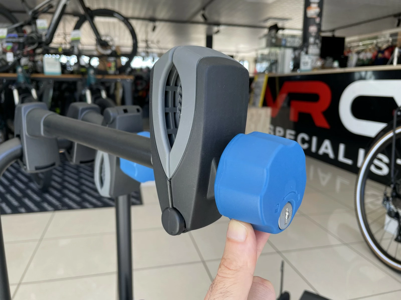 XLC Porte Vélos Azura XTRA LED VC-C05 8 XLC Porte Vélos Azura XTRA LED VC-C05 – Image 8