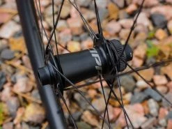 ZIPP 303 Firecrest Roues Carbone 650B Gravel Disque Tubeless 2023 -Pas Cher Vtt Magasin zipp 303 firecrest roues carbone 650b gravel disque tubeless 2023 8